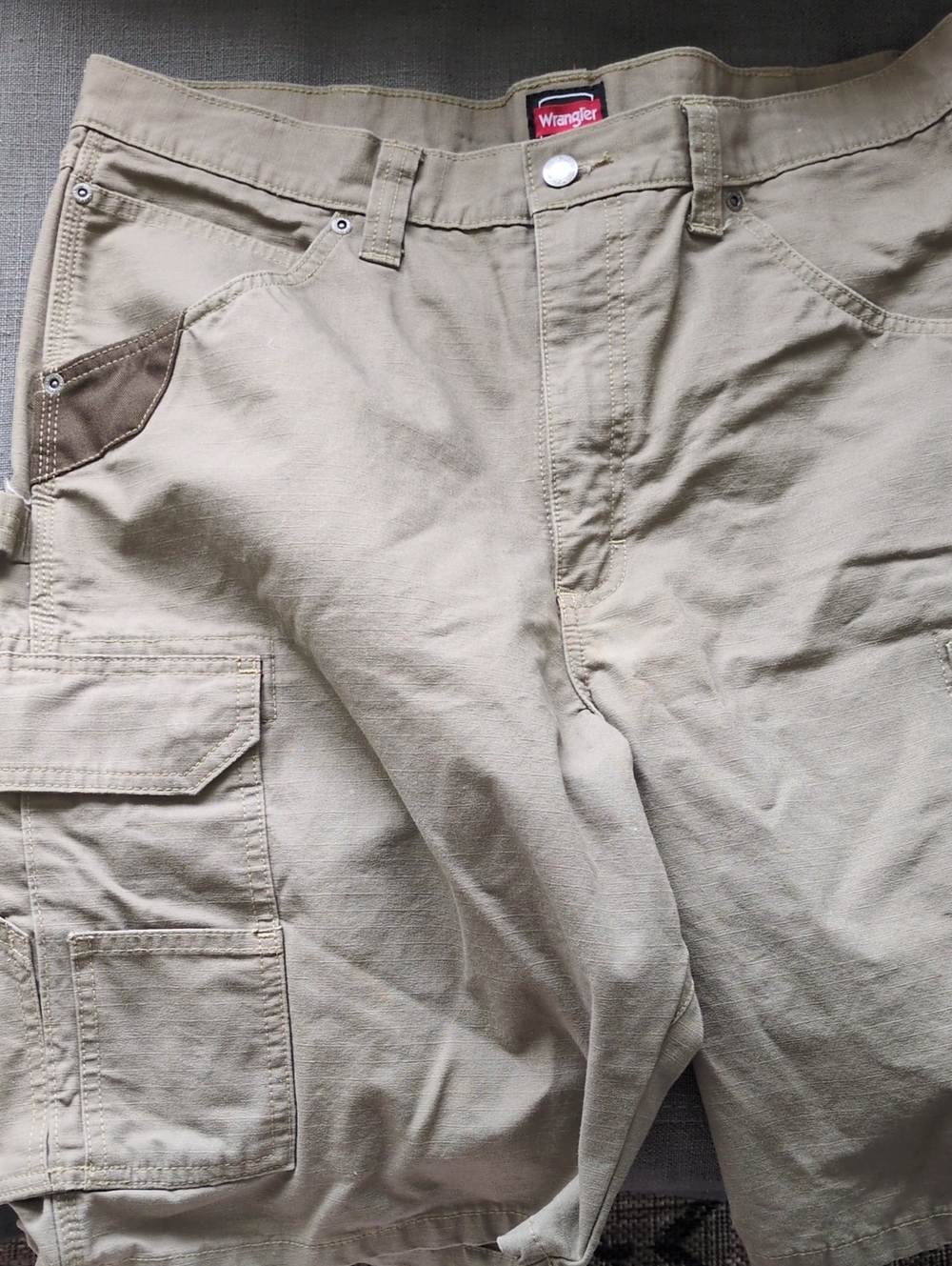 Wrangler Tan Cargo Workwear Shorts with Utility Pockets